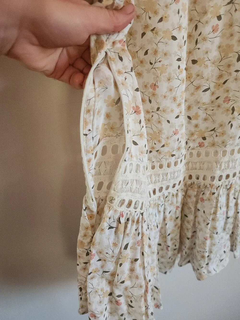 Ranna Gill Short Sleeve Blouse Floral Peplum Top Cream Modal Floral Small - Picture 9 of 12